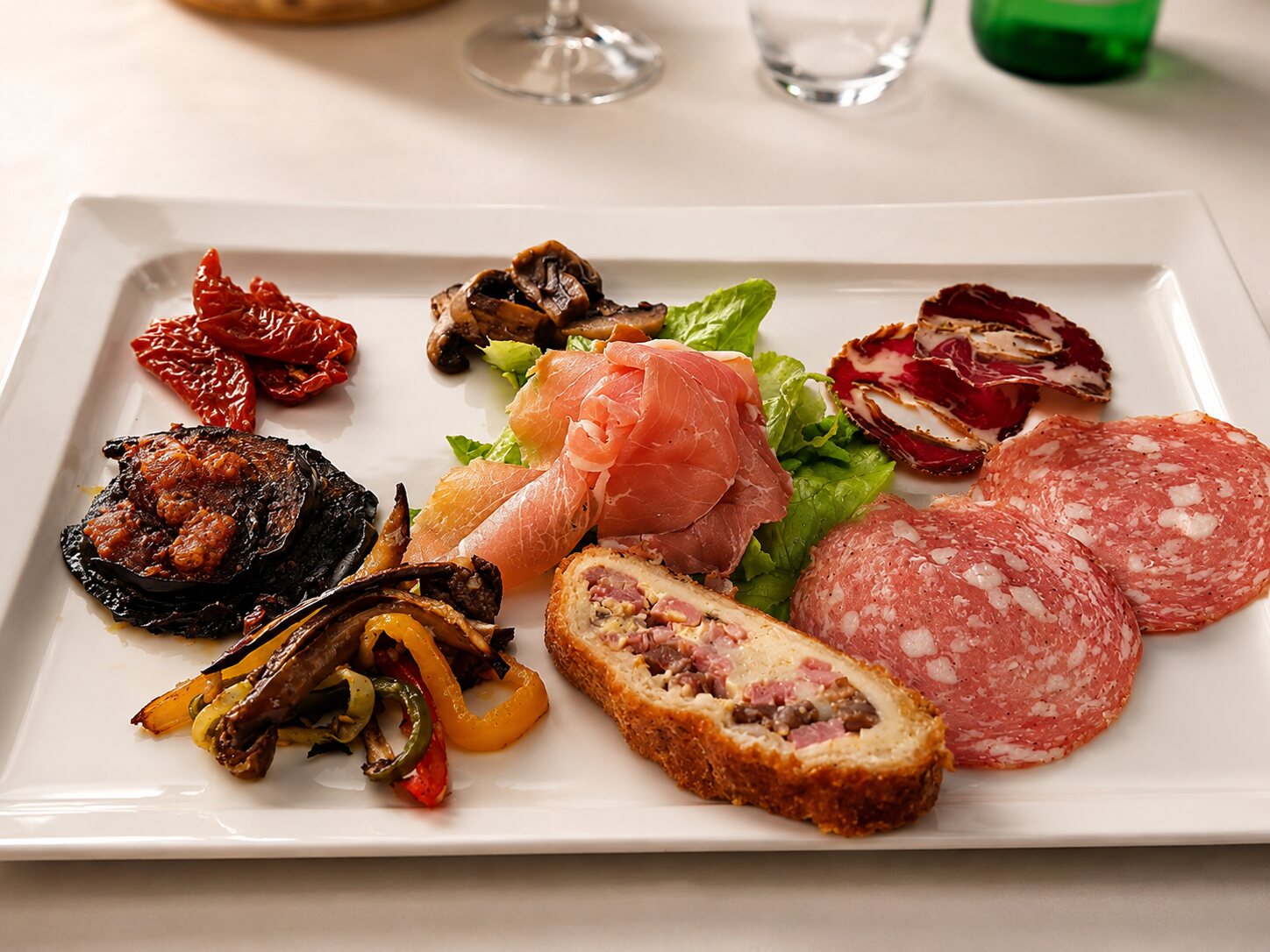 Tagliere di salumi e antipasto di terra